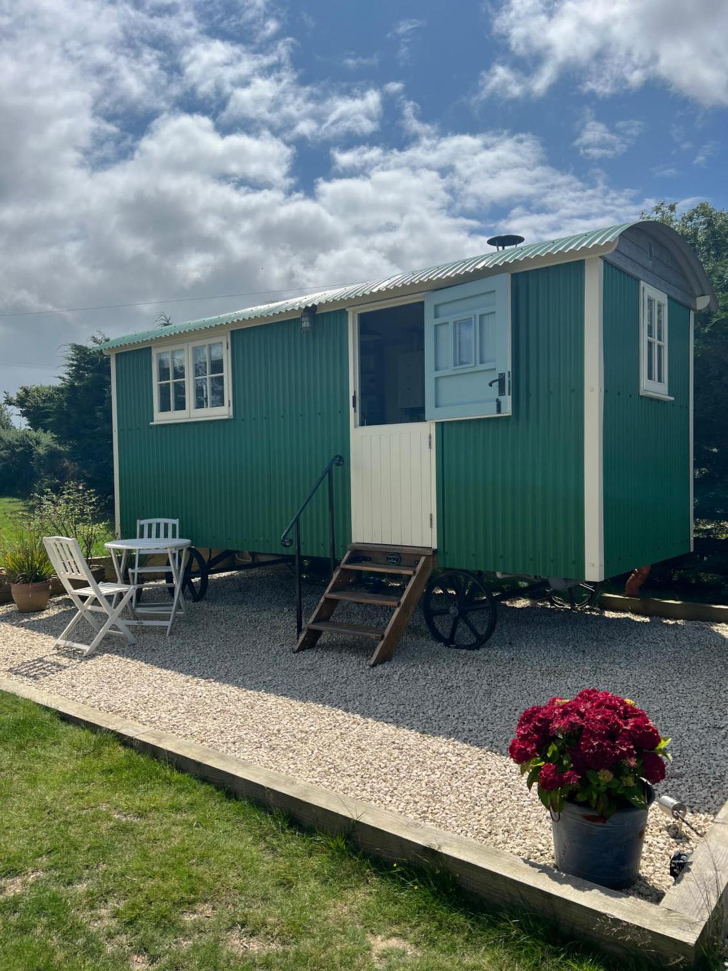 Toms Hut And Robins Rest Shepherd Huts Near Wadebridge Luaran gambar